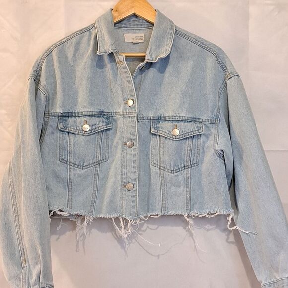 Caution to the Wind Cropped Distressed Frayed Hemline Causal Jacket Size 12 Y2K - Picture 12 of 12